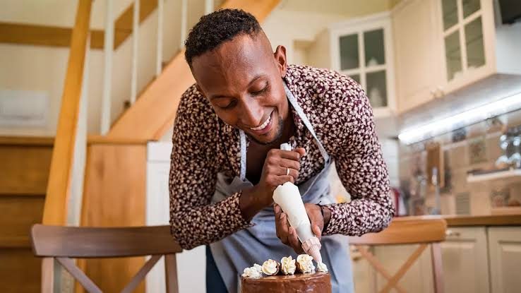 From Side Hustle to Six Figures: Financial Steps You Can’t Skip